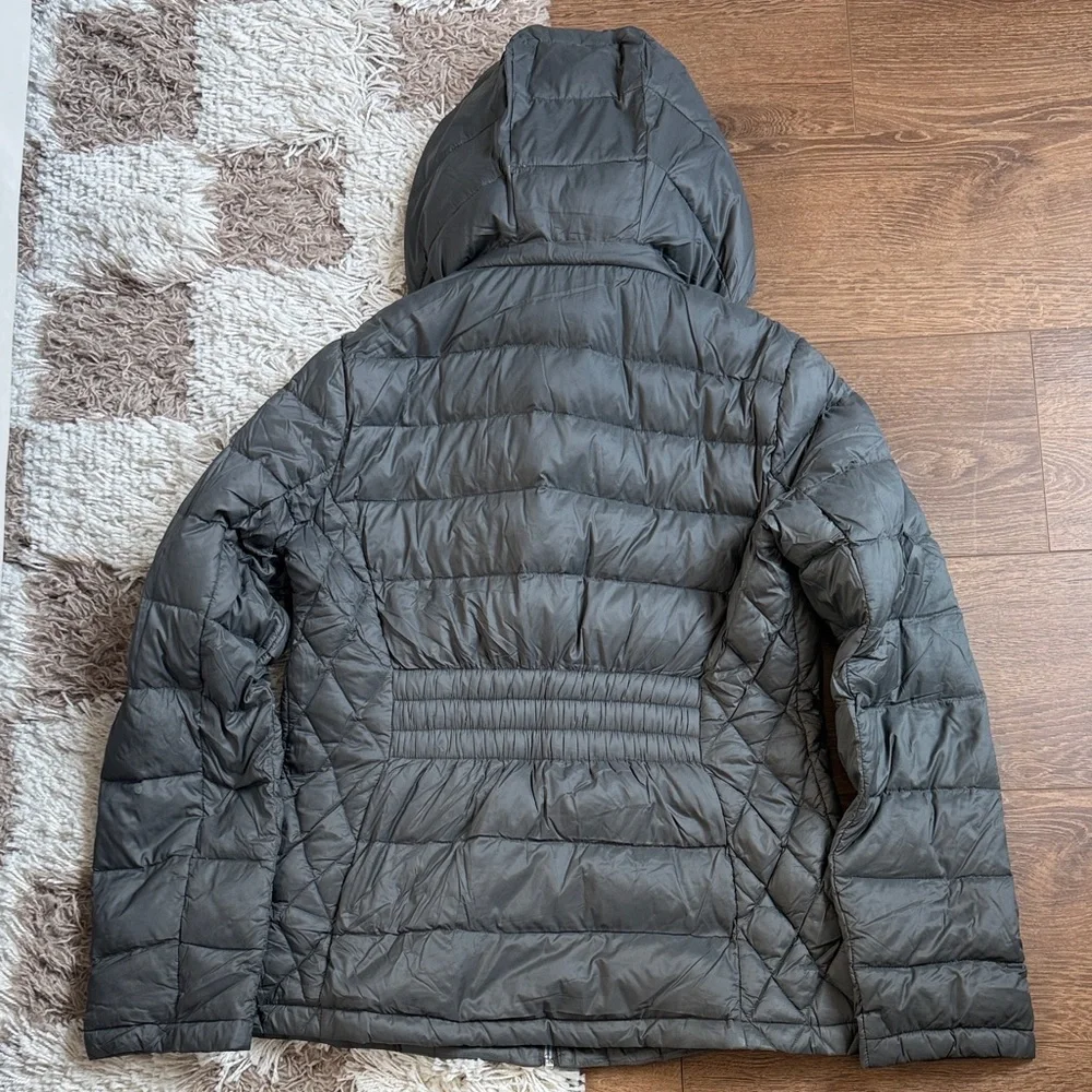 ✨ Michael Kors Charcoal Puffer Jacket - Picture 8 of 9